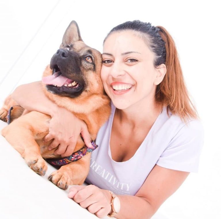 Read more about the article Ειρήνη Ιγνατιάδου: Η “σκυλομαμά” της Έμας φτιάχνει υγιεινές σκυλολιχουδιές και χειροποίητες τούρτες για σκυλογενέθλια!