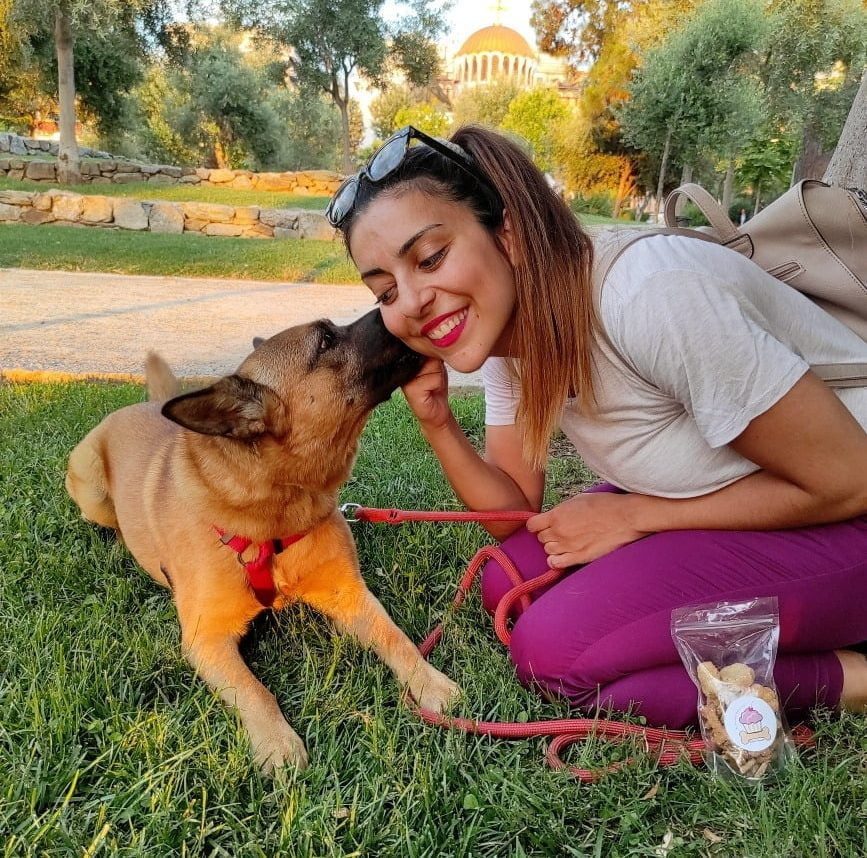 Read more about the article Ποιον αγαπάει περισσότερο ο σκύλος μου;